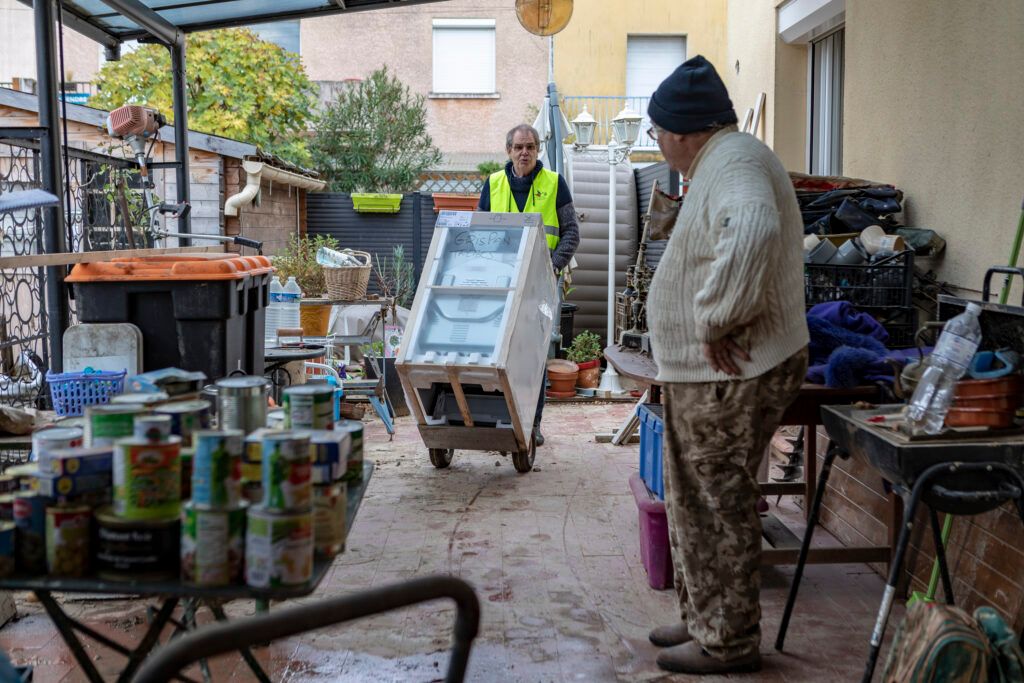 Organisation de l'aide d'urgence à la fédération du Secours populaire de l'Aude; à Carcassonne; pour venir en aide aux victimes des inondations survenues en novembre 2018.