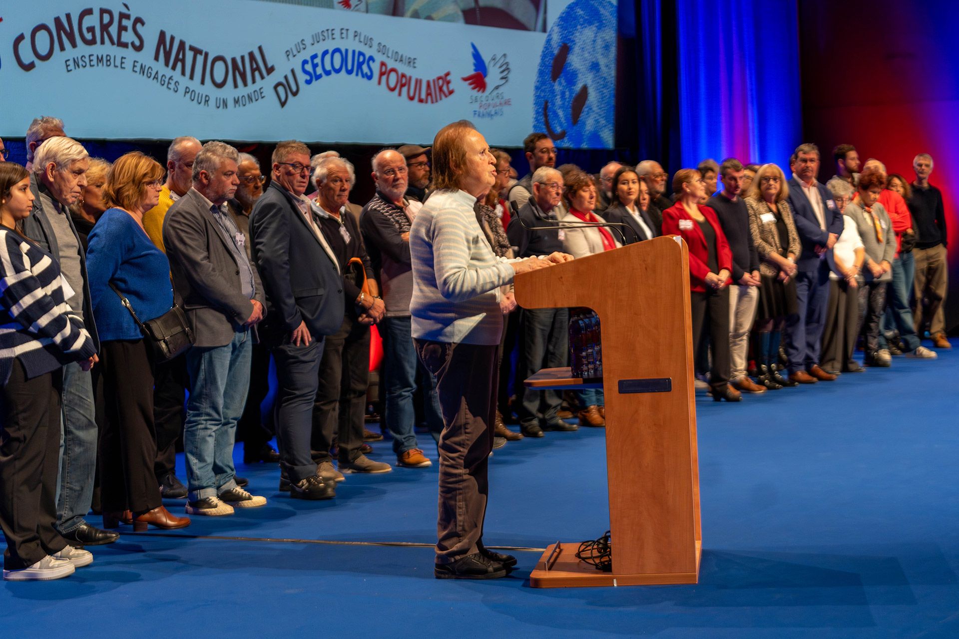 Au congrès, sur la scène