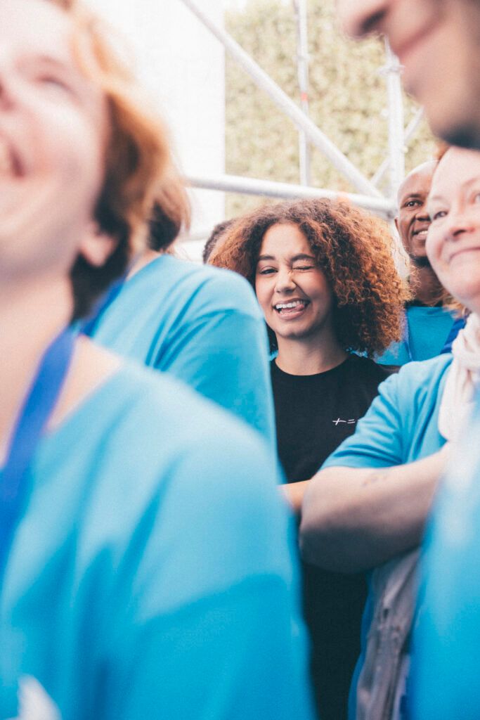 Chaque année, le Secours populaire organise des « Journée des oubliés des vacances » pour les enfants qui ne sont pas partis. Cette année, à l’occasion des 80 ans de l’association, la Journée des oubliés des vacances prend une ampleur inédite : 40 000 enfants venus de toute la France, mais aussi d'Europe et du monde sont attendus à Paris pour une journée de vacances inoubliable.