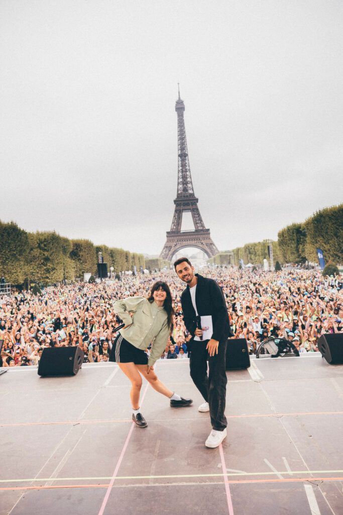 Chaque année, le Secours populaire organise des « Journée des oubliés des vacances » pour les enfants qui ne sont pas partis. Cette année, à l’occasion des 80 ans de l’association, la Journée des oubliés des vacances prend une ampleur inédite : 40 000 enfants venus de toute la France, mais aussi d'Europe et du monde sont attendus à Paris pour une journée de vacances inoubliable.