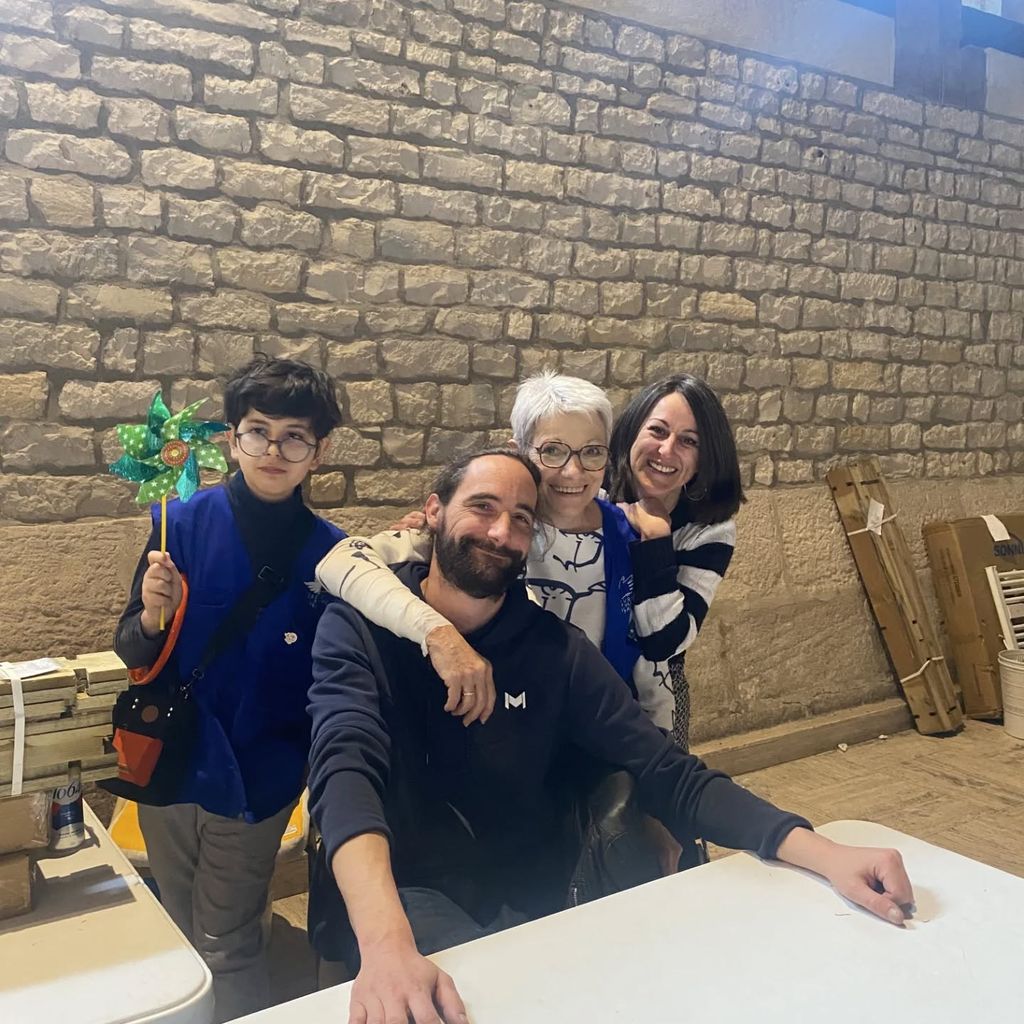 Aucune description de photo disponible.