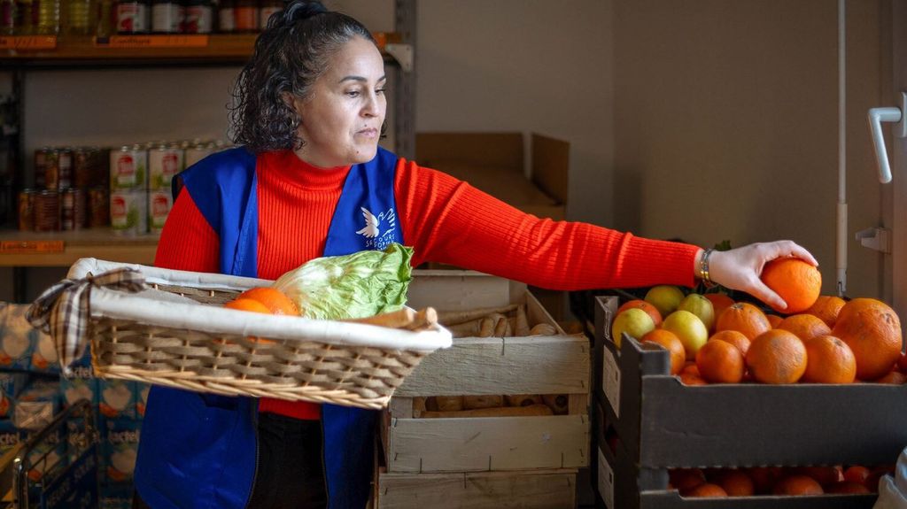 Zouhra dispose libre-service alimentaire