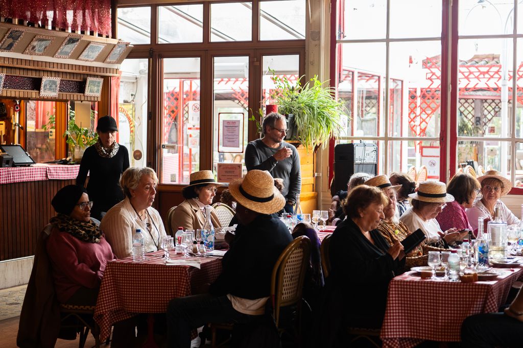 Tablées de séniors. © Béatrice Usseglio / Secours populaire