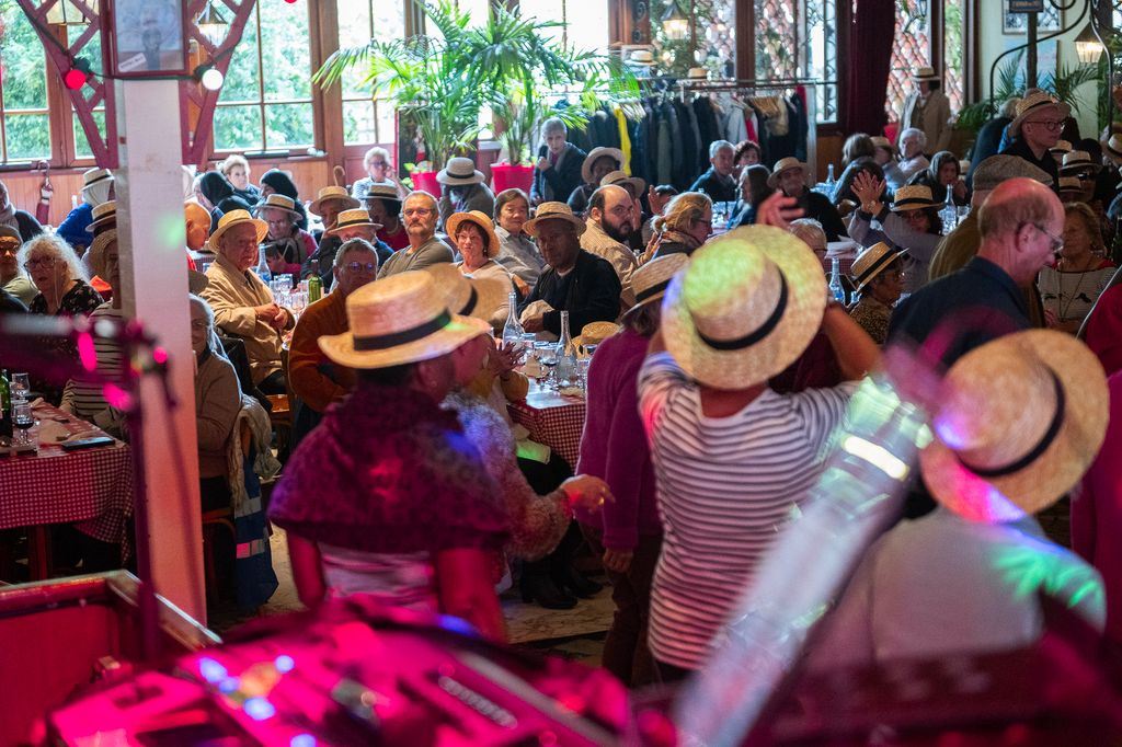Piste de danse. © Béatrice Usseglio / Secours populaire