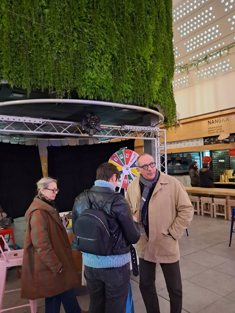Collecte à la Boca Foodcourt avec les bénévoles