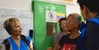 Les membres de la mission du Secours populaire sont allés à la rencontre des habitants sous le choc du séisme. Tanaguarena, Etat de la Gaira, Venezuela, 20 juillet 2026.
