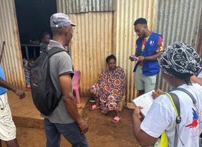 Mayotte. Distribution. Pastille purification eau.