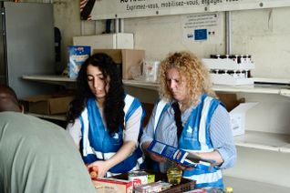 Distribution alimentaire au siège de la fédération