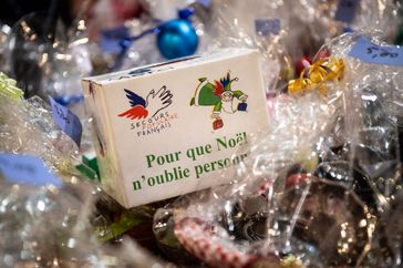 boite de recueil de don "Pour que le père Noël n'oublie personne"