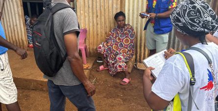 Mayotte. Distribution. Pastille purification eau.